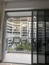 flo-residence photo thumbnail #3